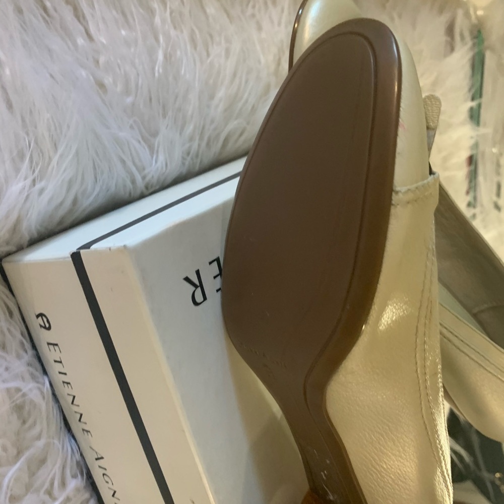 LADIES SHOES - Picture 4 of 12